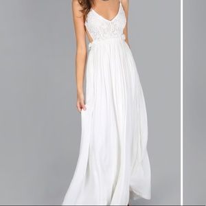 Beautiful white dress!